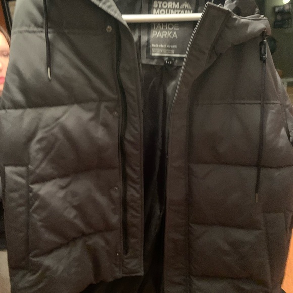 Parka - Picture 1 of 5